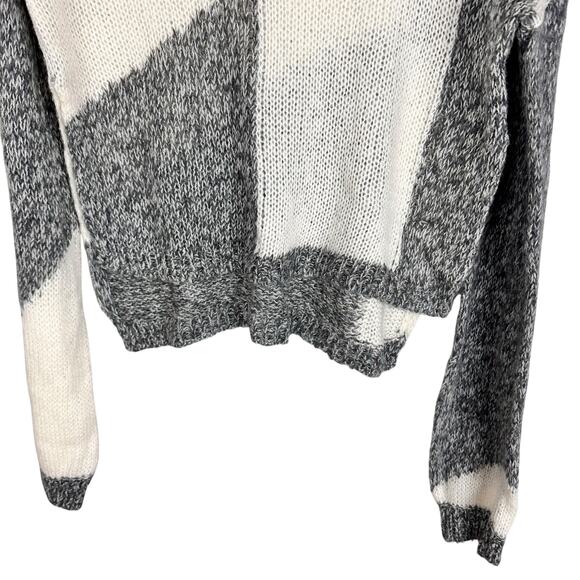Nordstrom BP. Colorblock Gray Knit Boatneck Crop Sweater Size Medium - Picture 4 of 12